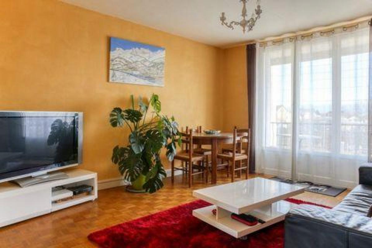 2 bedrooms Condo in Valence, France No. 25936