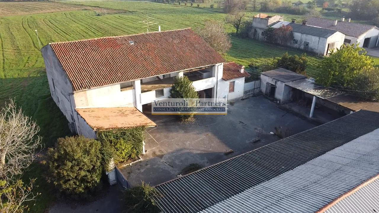 Casa de 6 divisões em Bedizzole, Italy N.º 126643