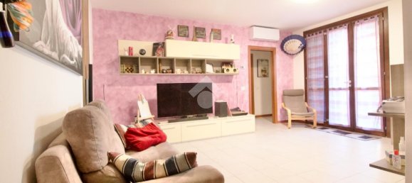 Квартира с 3 комнатами в Реджо Эмилия, Италия № 8607 16