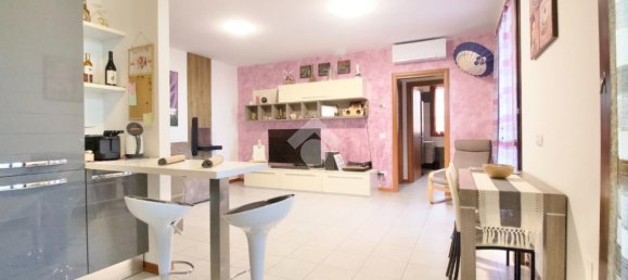 Квартира с 3 комнатами в Реджо Эмилия, Италия № 8607 8