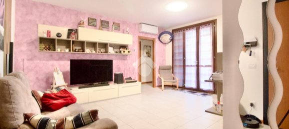 Квартира с 3 комнатами в Реджо Эмилия, Италия № 8607 14