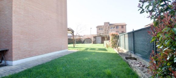 Квартира с 3 комнатами в Реджо Эмилия, Италия № 8607 35