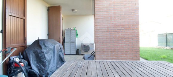 Квартира с 3 комнатами в Реджо Эмилия, Италия № 8607 32