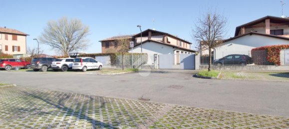 Квартира с 3 комнатами в Реджо Эмилия, Италия № 8607 42