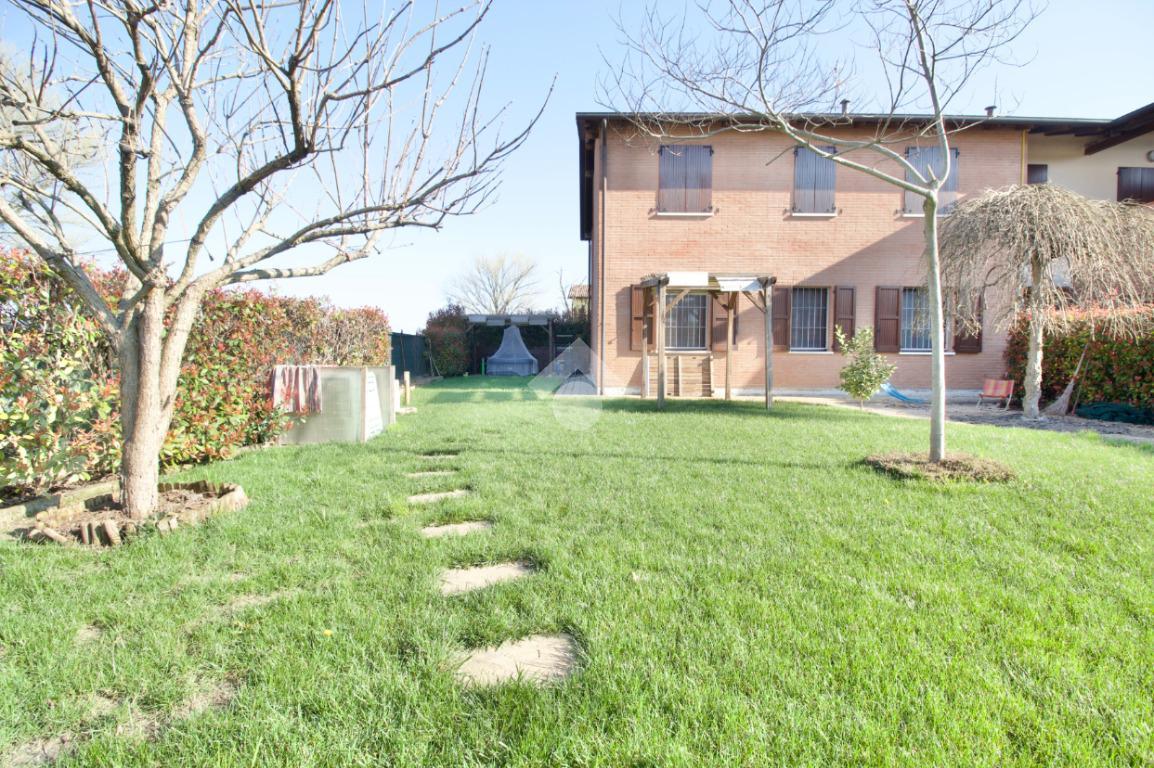 Квартира с 3 комнатами в Реджо Эмилия, Италия № 8607