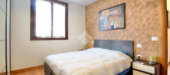 Квартира с 3 комнатами в Реджо Эмилия, Италия № 8607 20