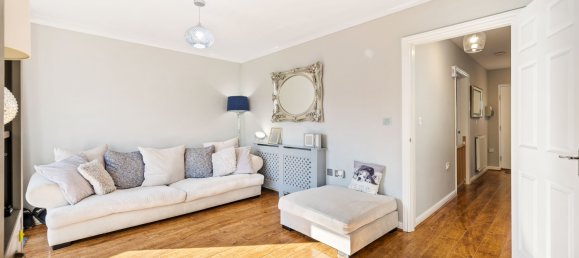 4 bedrooms House in Horley, United Kingdom No. 1032 7