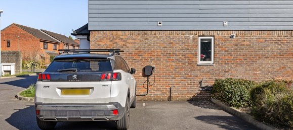 4 bedrooms House in Horley, United Kingdom No. 1032 18