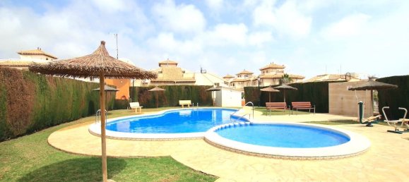 2 bedrooms House in Alicante, Spain No. 159008 3