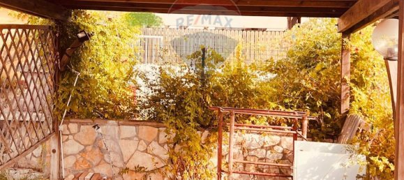 2 bedrooms House in Cecina, Italy No. 371640 4