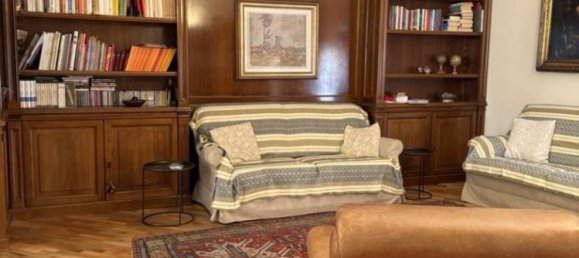 Apartamento de 3 dormitorios en Cremona, Italy No. 271389 2