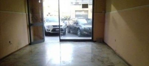 44m² Commercial property in Syracuse, Italy No. 246467 3