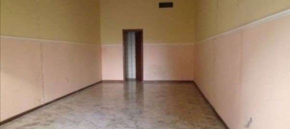 44m² Commercial property in Syracuse, Italy No. 246467 2