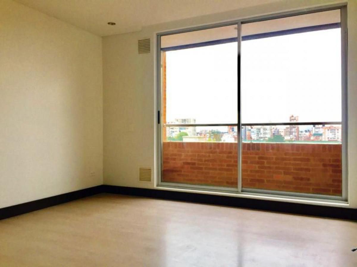 2 bedrooms House in Bogota, Colombia No. 14284