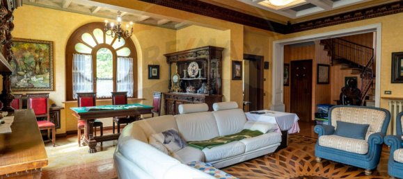 3 Schlafzimmer Villa in Berzo San Fermo, Italy, Nr. 160306 22