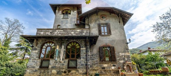 3 Schlafzimmer Villa in Berzo San Fermo, Italy, Nr. 160306 4