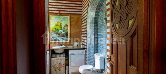 3 Schlafzimmer Villa in Berzo San Fermo, Italy, Nr. 160306 26