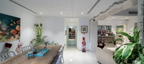 4 dormitorios villa en venta en Meadows, Dubai, UAE № 108315 5