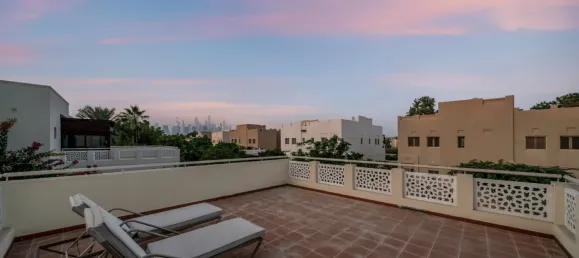 4 dormitorios villa en venta en Meadows, Dubai, UAE № 108315 20