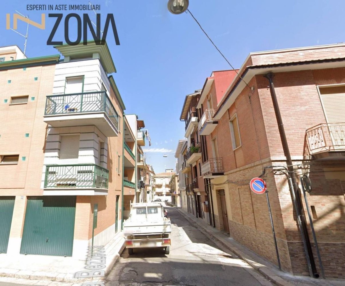 2 Schlafzimmer Wohnung in San Severo, Italy, Nr. 36381