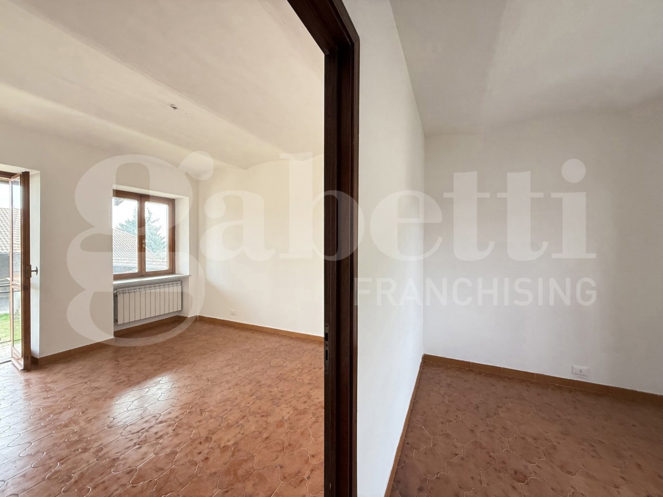 4 Schlafzimmer Haus in Collegno, Italy, Nr. 353736