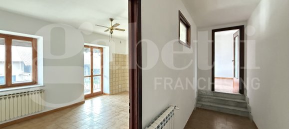 4 Schlafzimmer Haus in Collegno, Italy, Nr. 353736 31