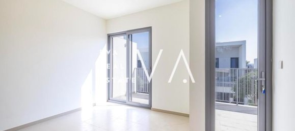 Adosado de 4 dormitorios en Dubai, UAE No. 102976 9