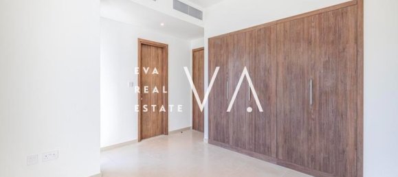 Adosado de 4 dormitorios en Dubai, UAE No. 102976 10