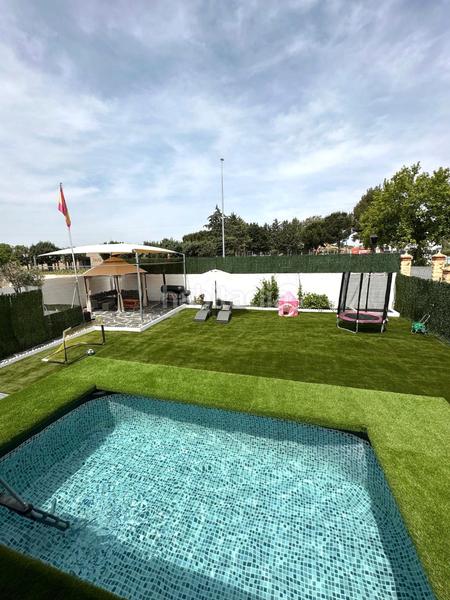 3 bedrooms House in Madrid, Spain No. 165631