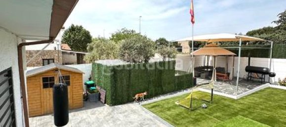 3 bedrooms House in Madrid, Spain No. 165631 2