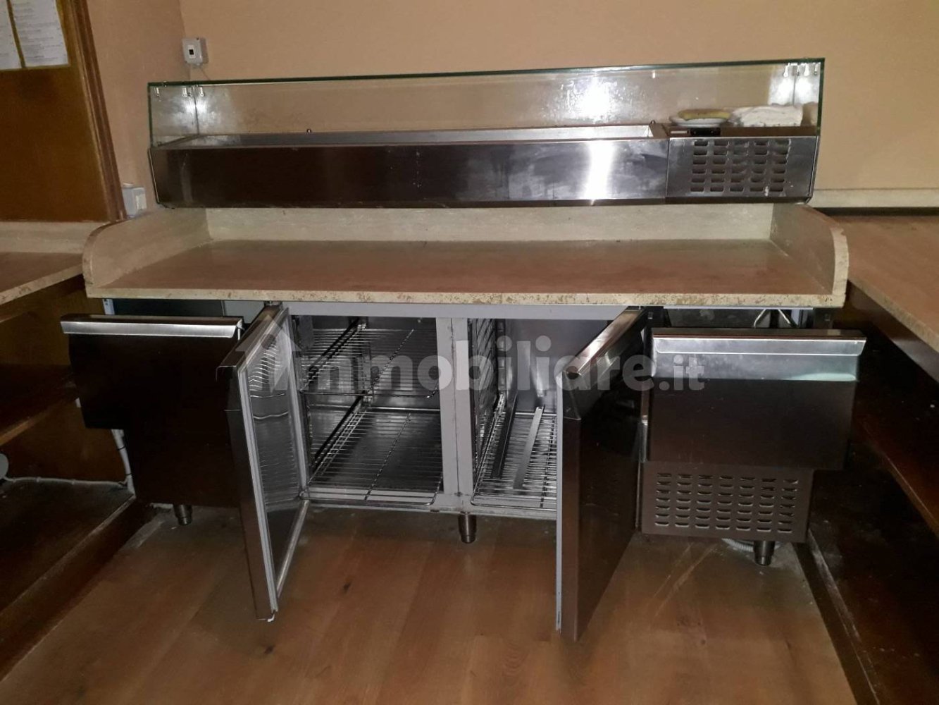 5 rooms Commercial property in Capannori, Italy No. 135110