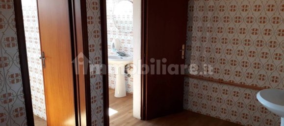 5 rooms Commercial property in Capannori, Italy No. 135110 14