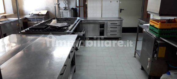 5 rooms Commercial property in Capannori, Italy No. 135110 5