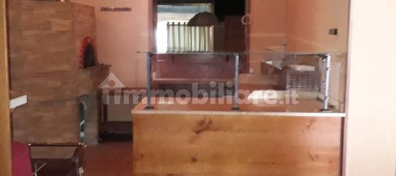 5 rooms Commercial property in Capannori, Italy No. 135110 11