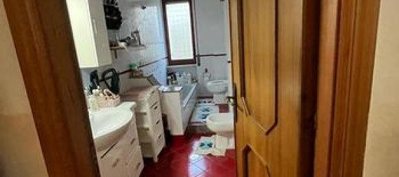 Apartamento de 5 habitaciónes en Poggiomarino, Italy No. 260432 3