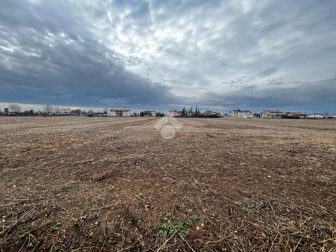 Terreno en Loria, Italy 7700 m² No. 7568