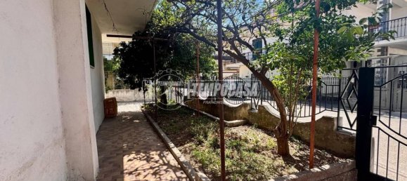 3 Schlafzimmer Villa in Sperone, Italy, Nr. 289570 5