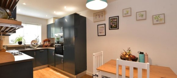 4 bedrooms House in Essex, United Kingdom No. 3970 11