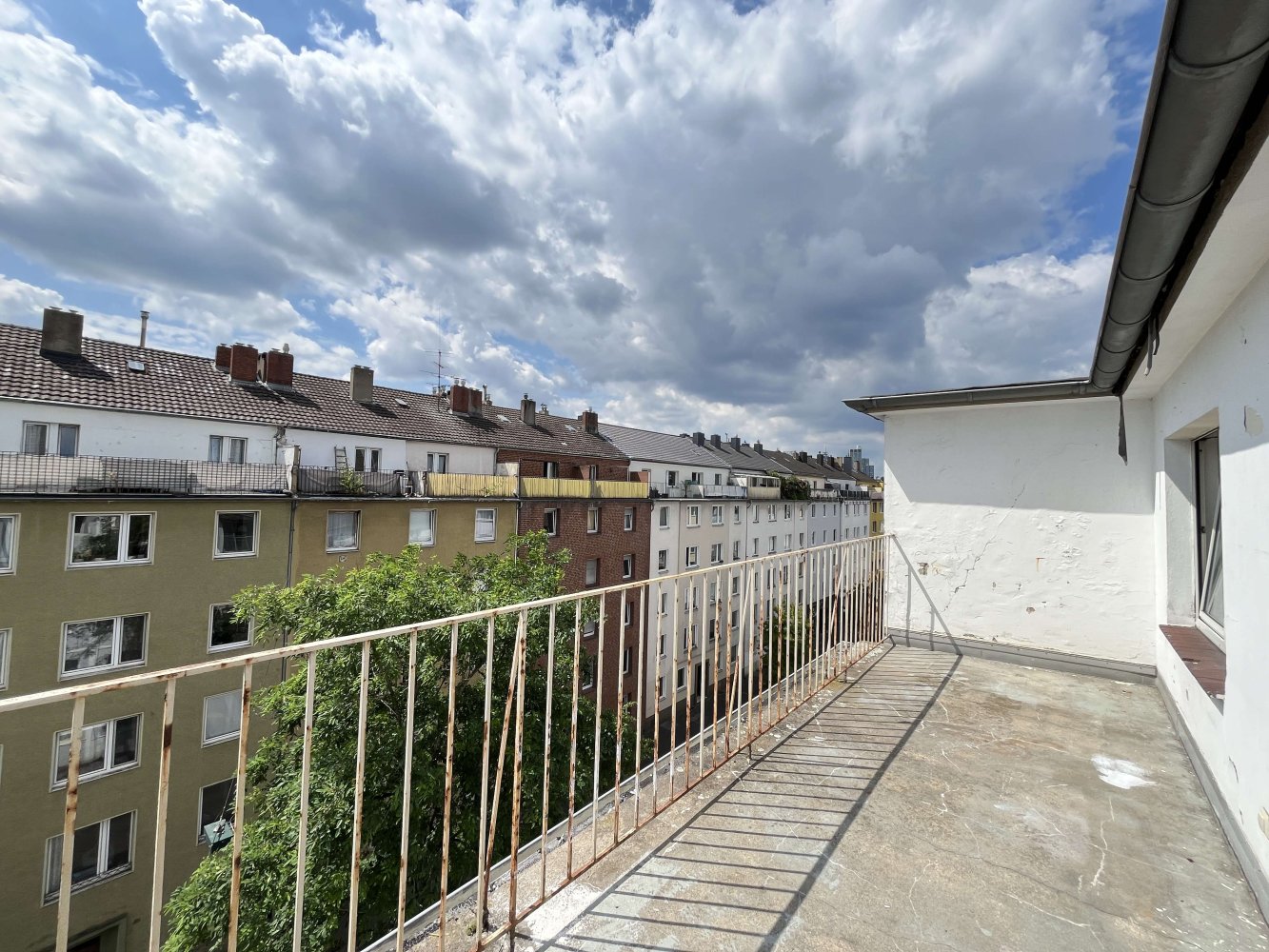 Apartamento de 4 dormitorios en Dusseldorf, Germany No. 327117