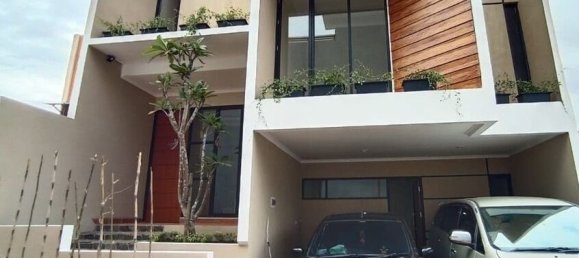 3 bedrooms House in Jakarta, Indonesia No. 1244 4