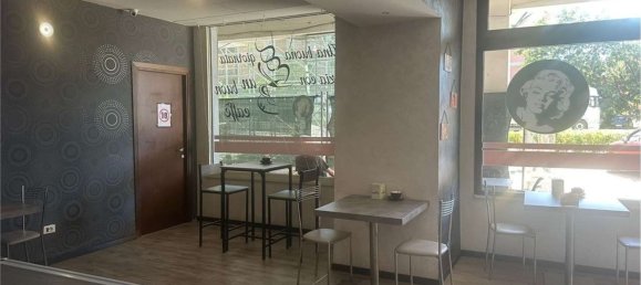 95m² Commercial property in Mentana, Italy No. 284885 3