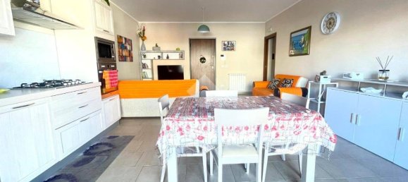 2 Schlafzimmer Wohnung in Reggio Calabria, Italy, Nr. 104909 11