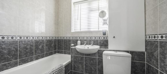 3 bedrooms House in Waltham Cross, United Kingdom No. 13483 9