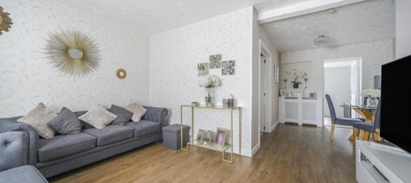 3 bedrooms House in Waltham Cross, United Kingdom No. 13483 4