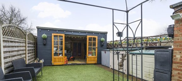 3 bedrooms House in Waltham Cross, United Kingdom No. 13483 15