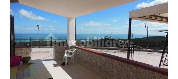 Вилла с 2 спальнями в Вьесте, Италия № 110294 2