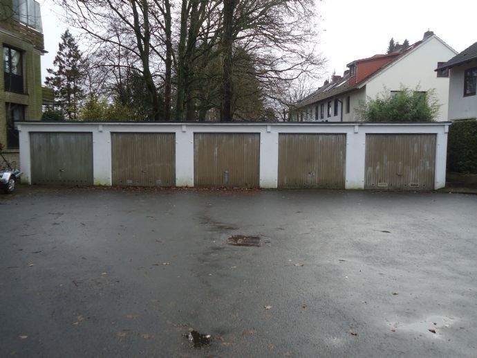  Parking in Wandsbek, Germany No. 280811