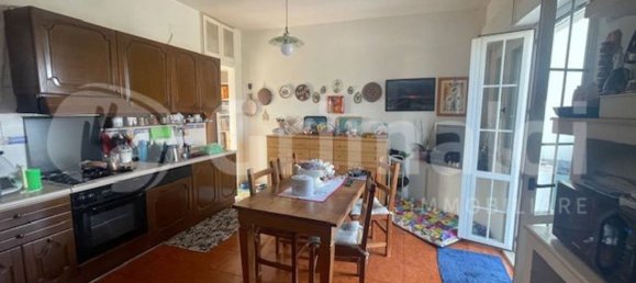 4 bedrooms Penthouse in Trani, Italy No. 330197 6