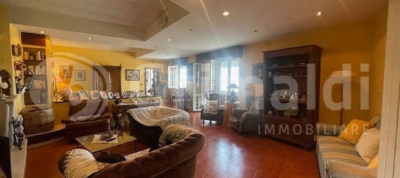 4 bedrooms Penthouse in Trani, Italy No. 330197 11