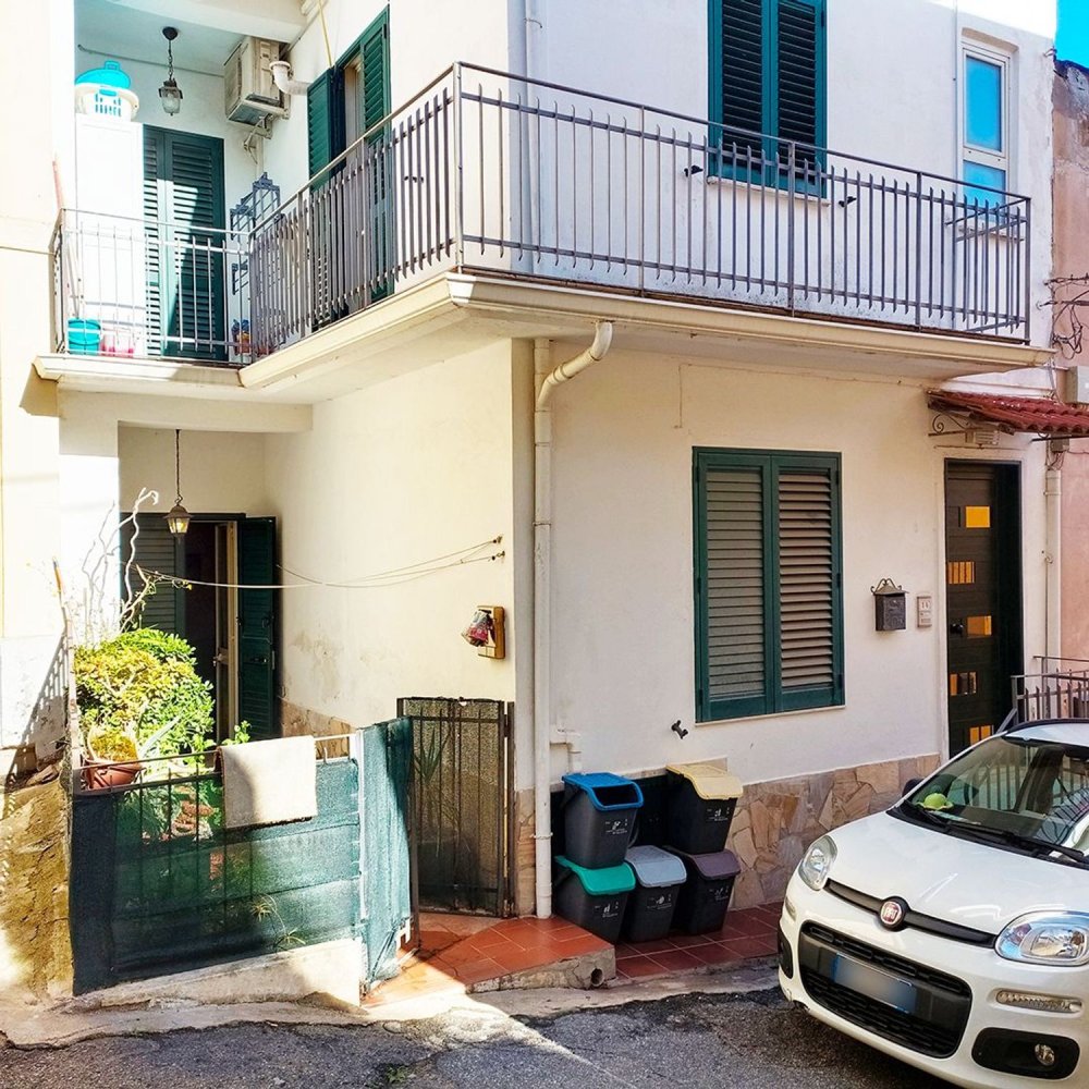 4-Zimmer Wohnung in Messina, Italy, Nr. 134751